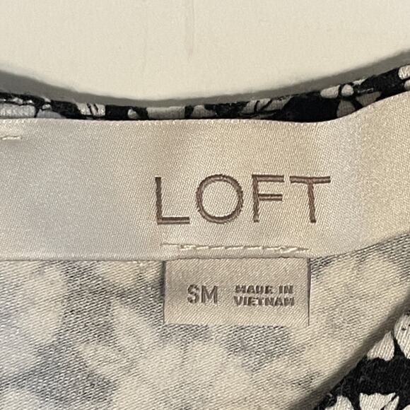 LOFT Black Floral Swing Dress Womens Small/Medium Boho Knit Casual Feminine - Picture 7 of 9